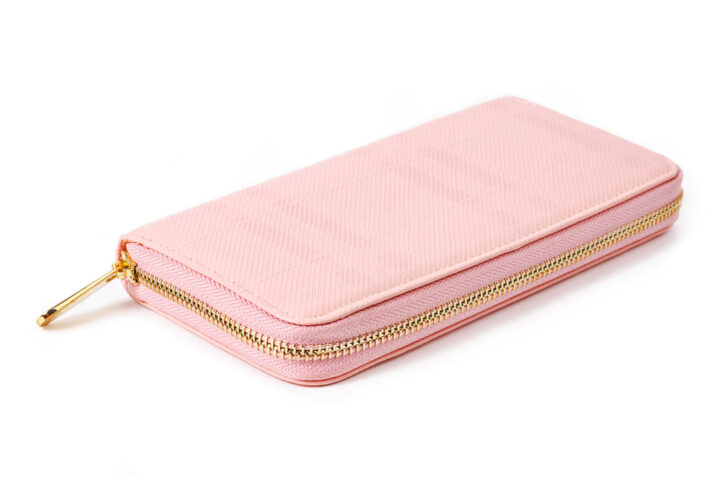 ピンクの財布はお金がたまらないって本当？風水的な意味は？ 